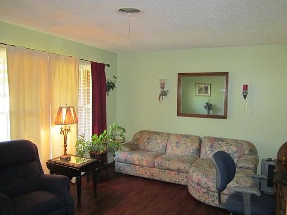 5th image of 1747 Minter Ln