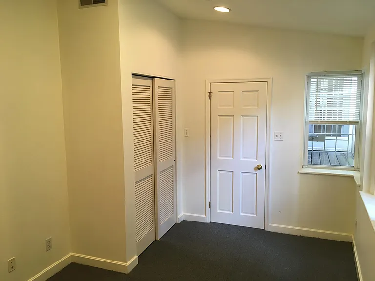 702 N 2nd St #A — Photo 23