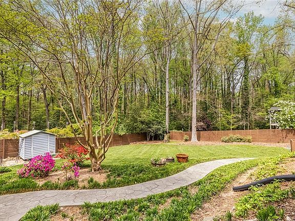 3rd image of 3360 Embry Hills Dr
