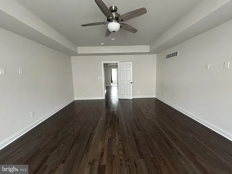 512 Lewis St — Photo 59