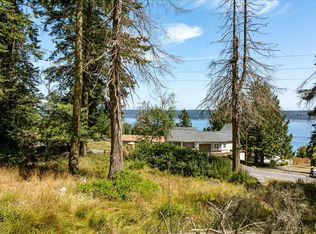 2458 N Bluff Rd, Greenbank, WA 98253