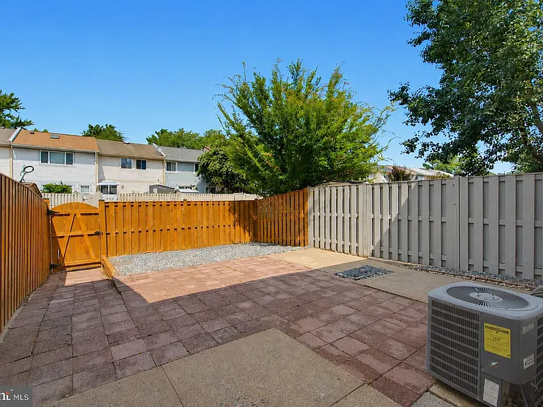 744 Cordell Way — Photo 36