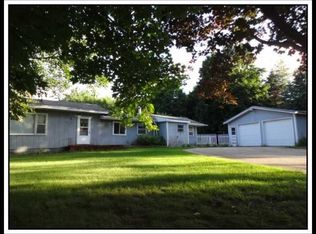 W10073 Givens Rd, Appleton, WI 54944