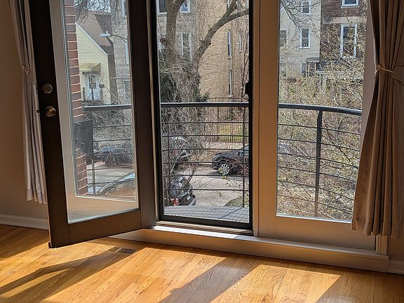 4th image of 3008 W Belden Ave #2