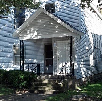 2nd image of 924 E 26th St