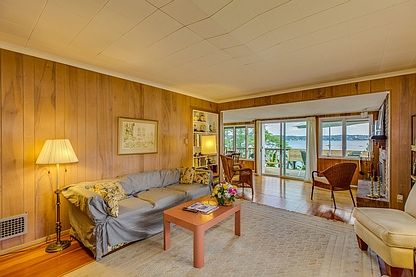 4th image of 2 Cedar Dr