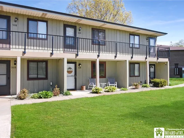 504 Edgewater Dr, Westfield, NY 14787