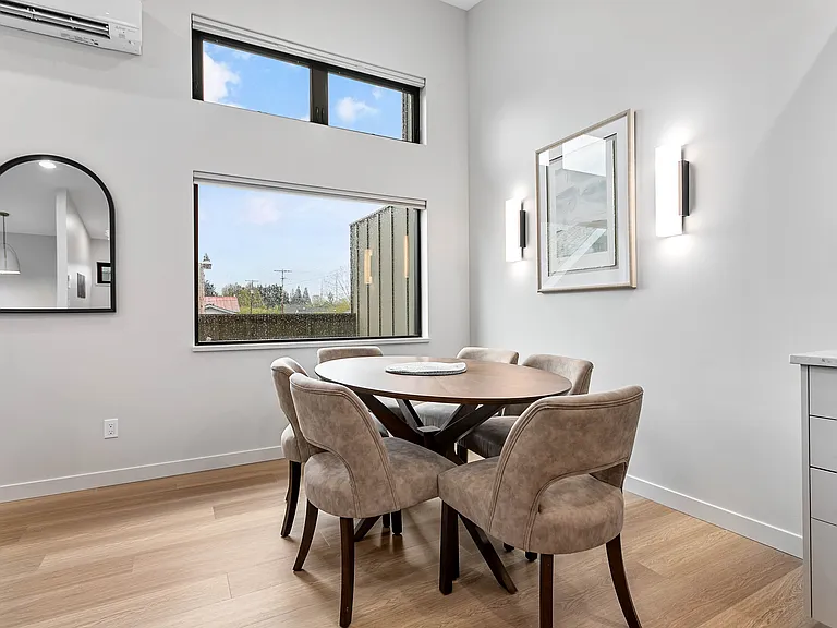 2517 Vallette St #101 — Photo 6