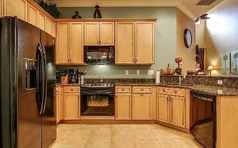 3rd image of 95054 Elderberry Ln