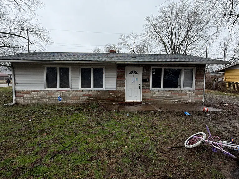 2 E Adams Dr — Photo 31