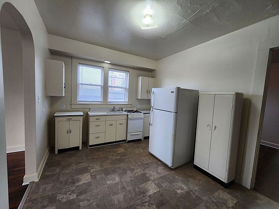 5th image of 720 Walnut St #2-M-076