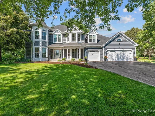 6N884 Hastings Dr, St Charles, IL 60175