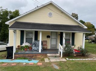 1018 W Webb Ave, Burlington, NC 27217