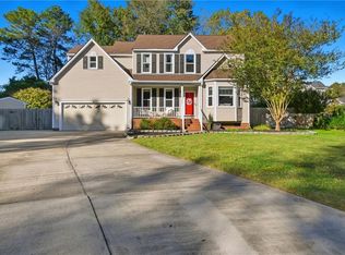 1004 Friar Tuck Ct, Chesapeake, VA 23322