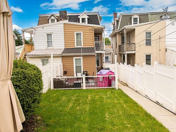 5th image of 2541 Walnut St