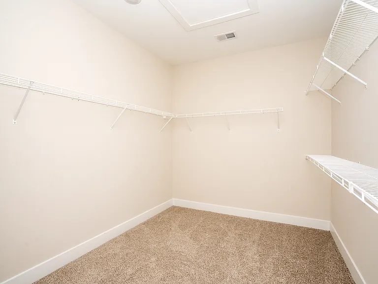 112 Village Dr #112 — Photo 17