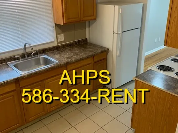 944 E Morehouse Ave, Hazel Park, MI 48030