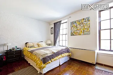 Rented by R New York