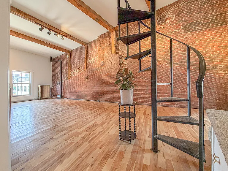 578 Congress St #3 — Photo 13