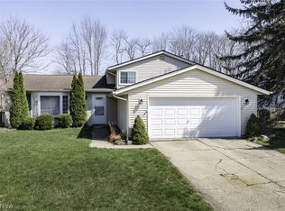 18267 Walnut Dr, Strongsville, OH