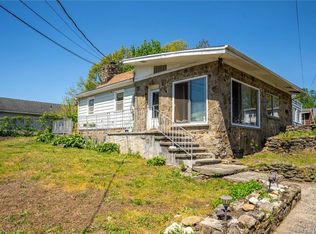 196 Woodrow Ave, Bridgeport, CT 06606