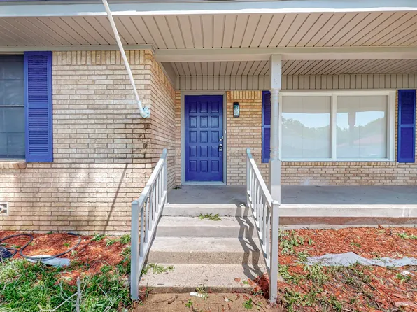 909 Crestview Dr, Kaufman, TX 75142