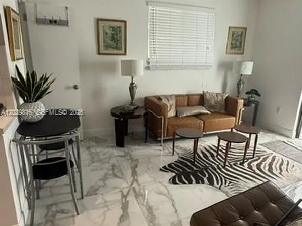 8850 SW 52nd St, Miami, FL 33165