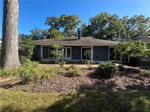 141 Bermuda Run Dr N, Advance, NC 27006