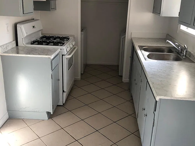 3485 Columbia Ave — Photo 3