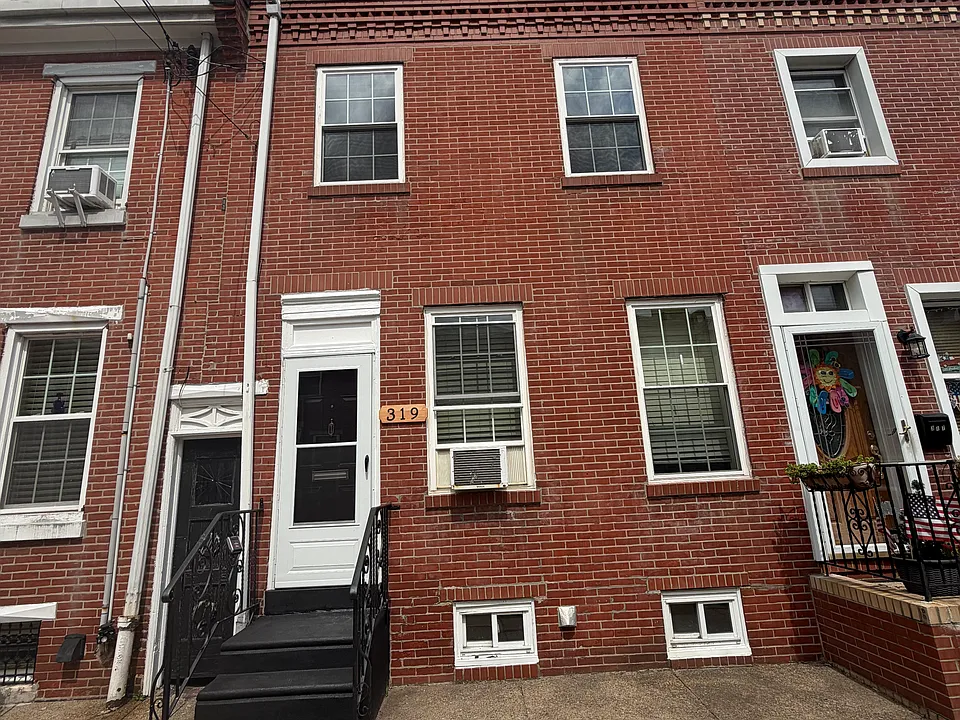 319 Greenwich St