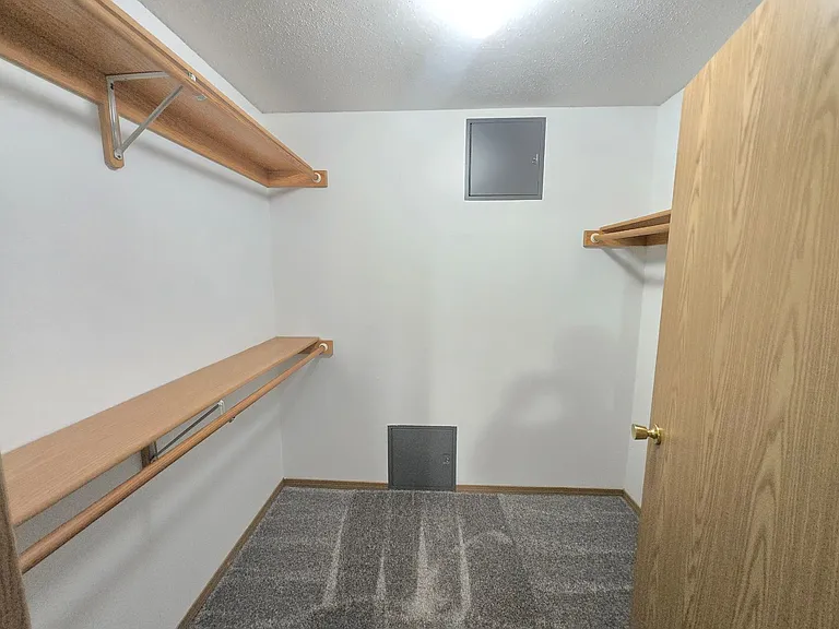 Prairie Gardens Apartments — Photo 45