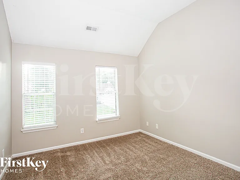 7031 Reedy Creek Rd — Photo 14