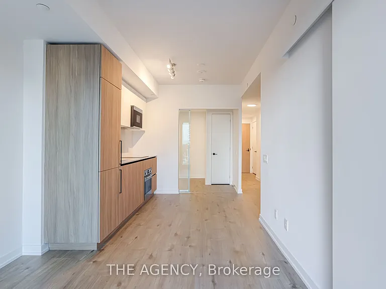 33 Parliament St #429 — Photo 3