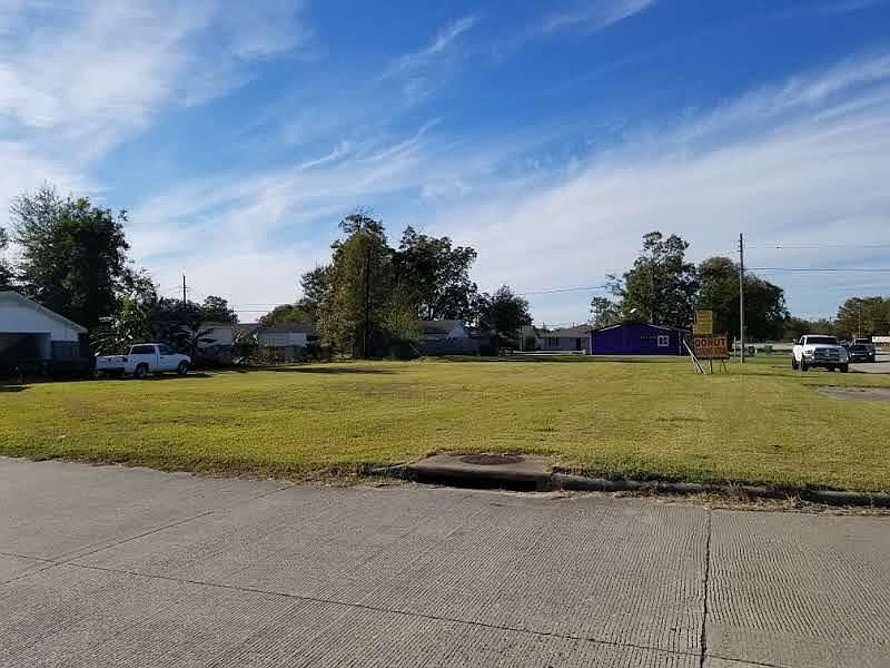 1st image of 2203 Magnolia Ave