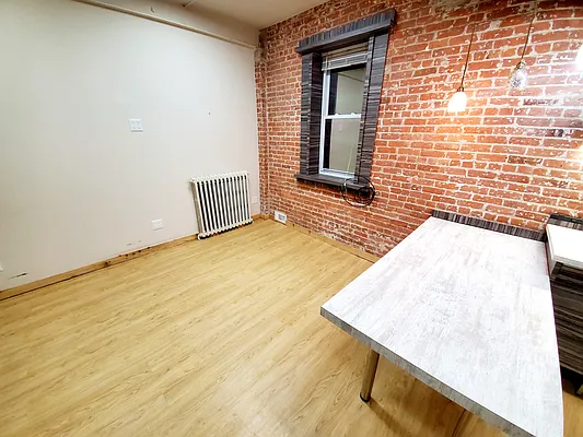 Rented by Brooklyn Property Group LLC | media 30