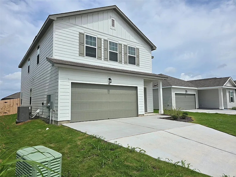 121 Blazilmar Ln — Photo 2