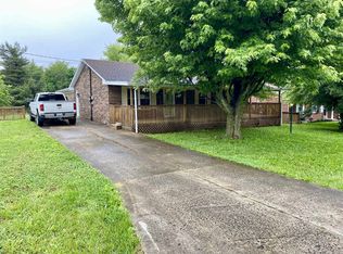 711 Theresa Ct, Vine Grove, KY 40175
