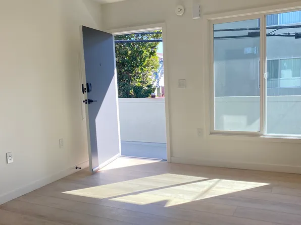 10516 Santa Monica Blvd #5, Los Angeles, CA 90025