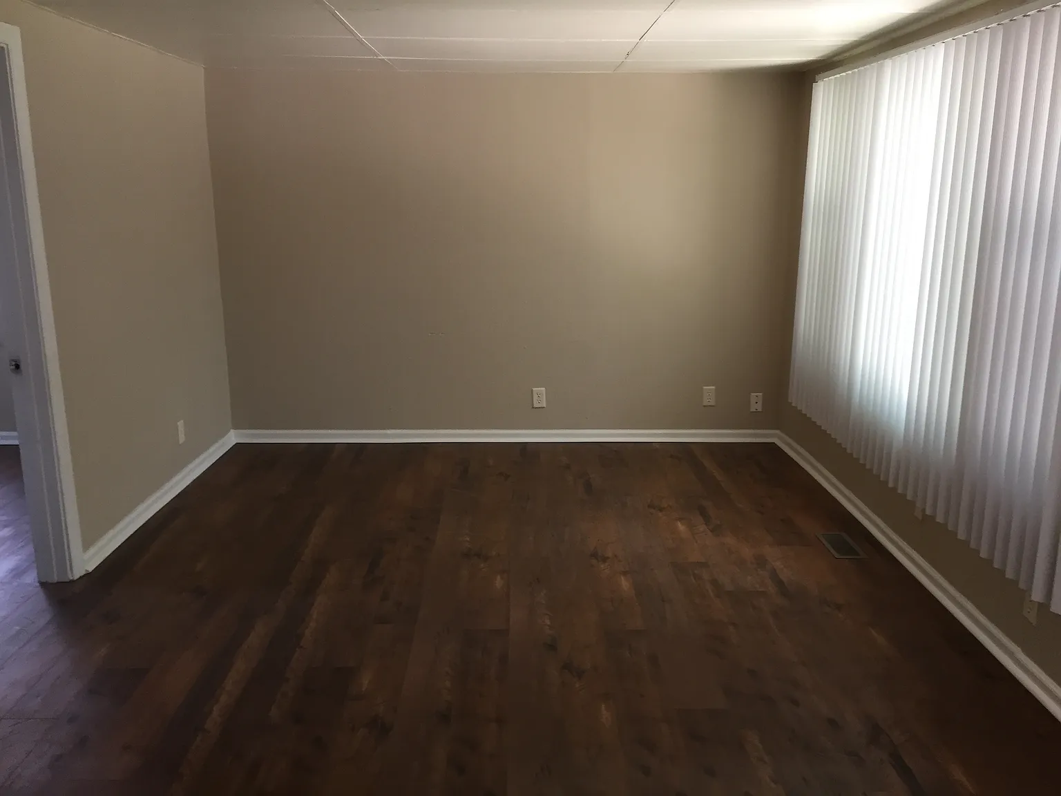 3 bed, 1200 sqft, $1,400 — Photo 3