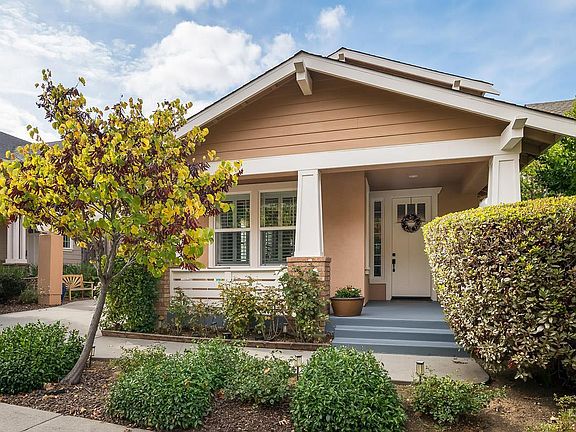 3rd image of 109 Boxwood Drive