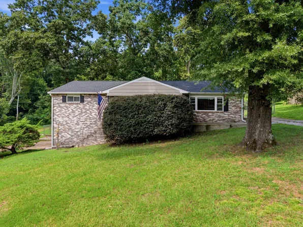 185 Diane Ln, Fort Oglethorpe, GA 30742