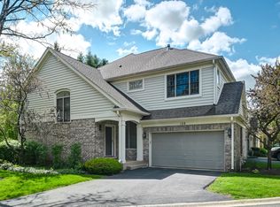 128 Fairway Dr, La Grange, IL 60525