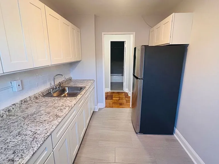 25 Washington Ave — Photo 13