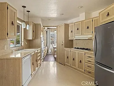 1275 W Johnston Ave — Photo 7