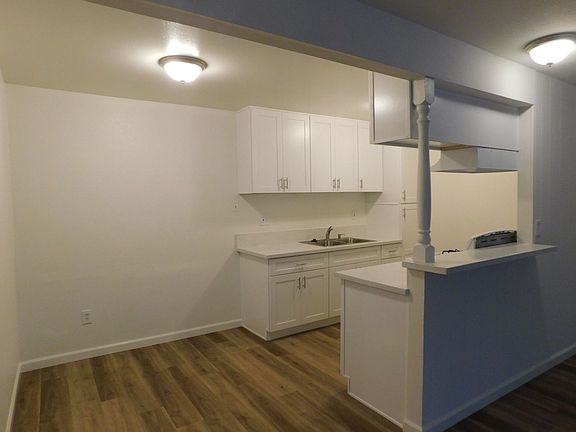 5th image of 17411 Jacquelyn Ln APT 3