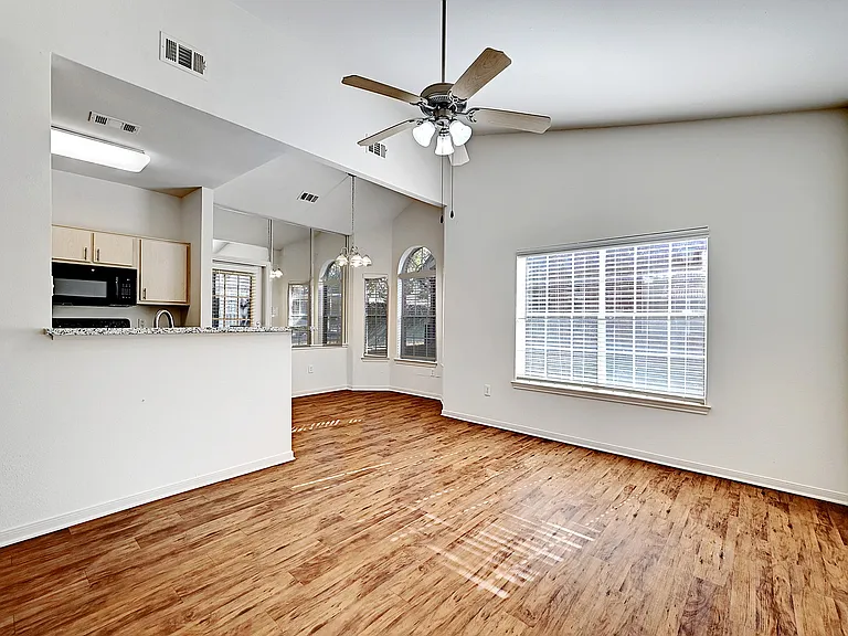 600 Leah Avenue 005