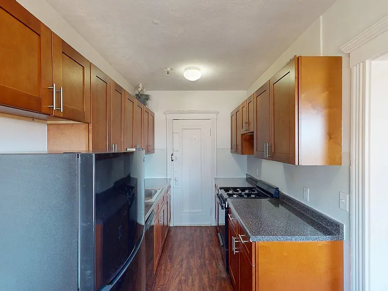 230 Park Dr #7 — Photo 7