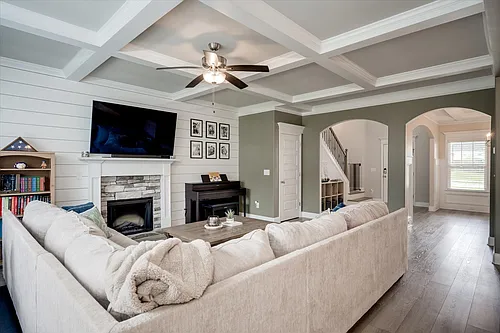 707 Navan Ln Photo 1