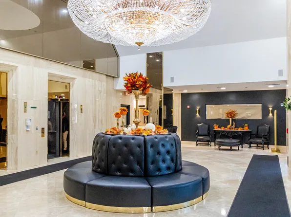 Excelsior II Apartments