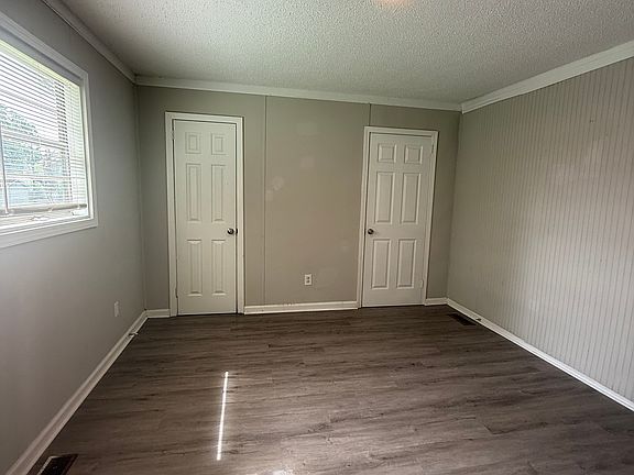 4th image of 5219 Court Q